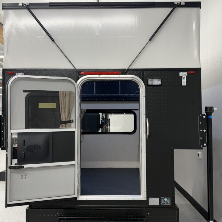Raven Slide-In
Floorplan: Base on display at Four Wheel Campers of Southern California