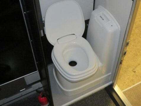 Built-In Casette Toilet